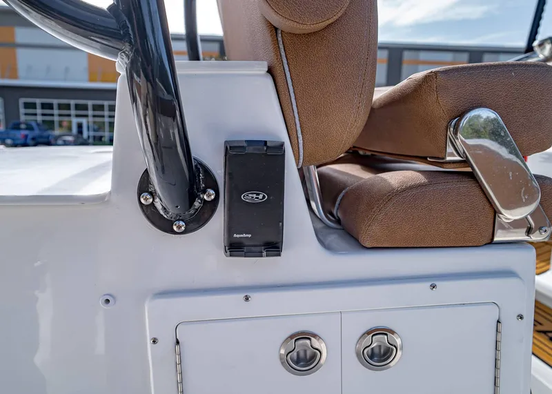 Slide: The Image of Sea Hunt Ultra 305 Coffin Box 2026 - 21