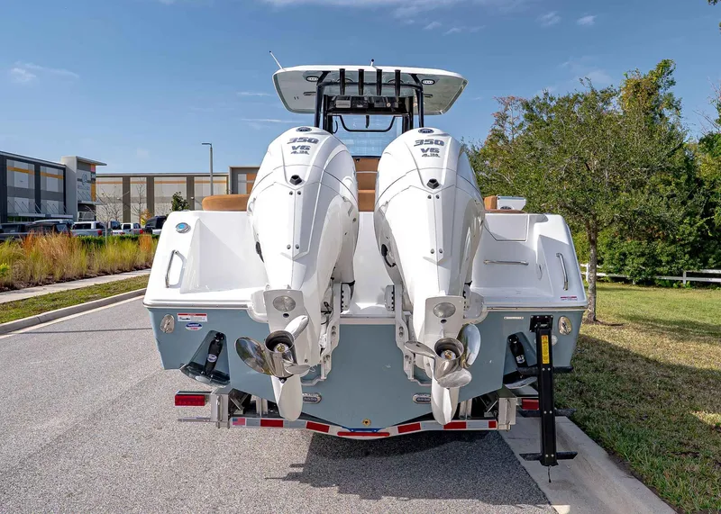 Slide: The Image of Sea Hunt Ultra 305 Coffin Box 2026 - 4