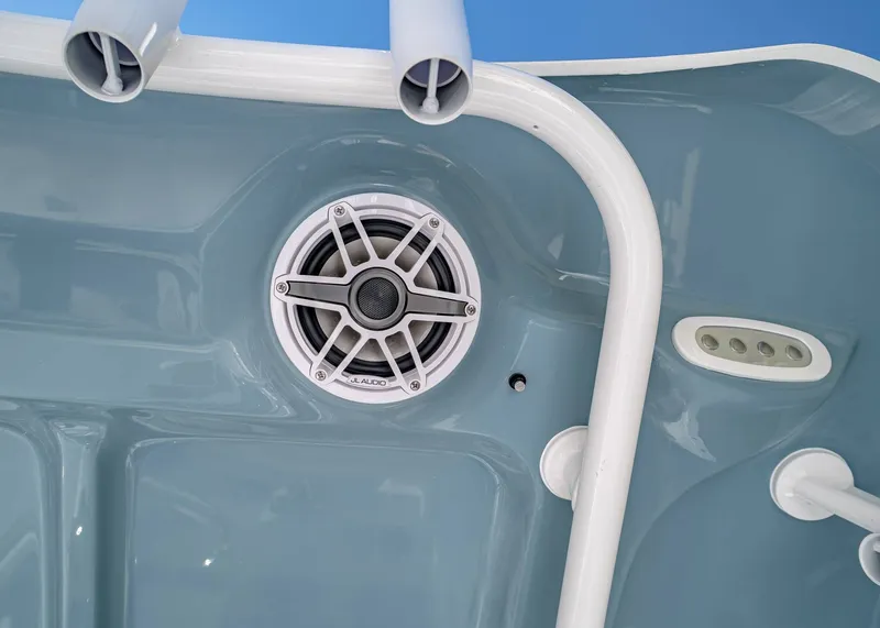 Slide: The Image of Sea Hunt Gamefish 27 Coffin Box 2026 - 18