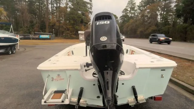 Slide: The Image of Sea Pro 210 Bay 2026 - 2