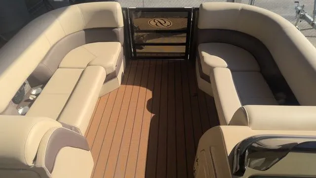 Slide: The Image of Bentley Pontoons Elite Admiral 223 (XLP3) 2026 - 7