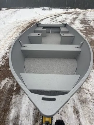 Slide: The Image of Alumacraft V-16 Tiller 2026 - 6