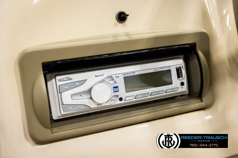 Slide: The Image of 2008 Sun Tracker Party Barge 24 stereo system with Bluetooth and media player. - 22