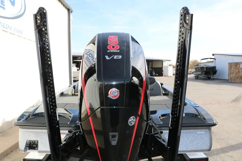 Slide: The Image of 2025 Caymas CX 21 PRO boat with powerful V8 engine, rear view. - 12