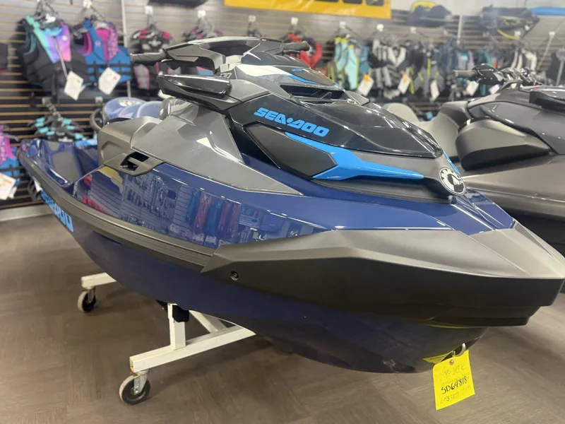 Slide: The Image of Sea-Doo 11sc - Gtx 170 W/snd 2025 - 12