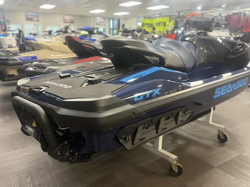 Slide: The Image of Sea-Doo 11sc - Gtx 170 W/snd 2025 - 13