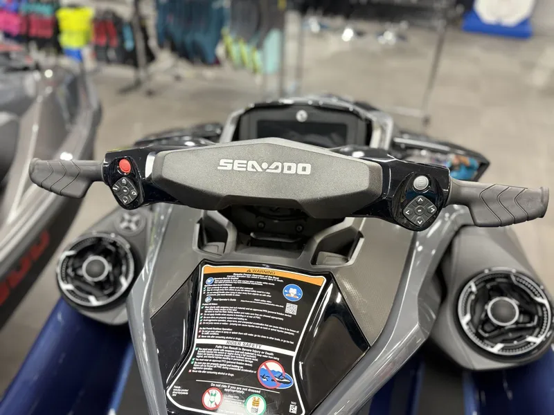 Slide: The Image of Sea-Doo 11sc - Gtx 170 W/snd 2025 - 18