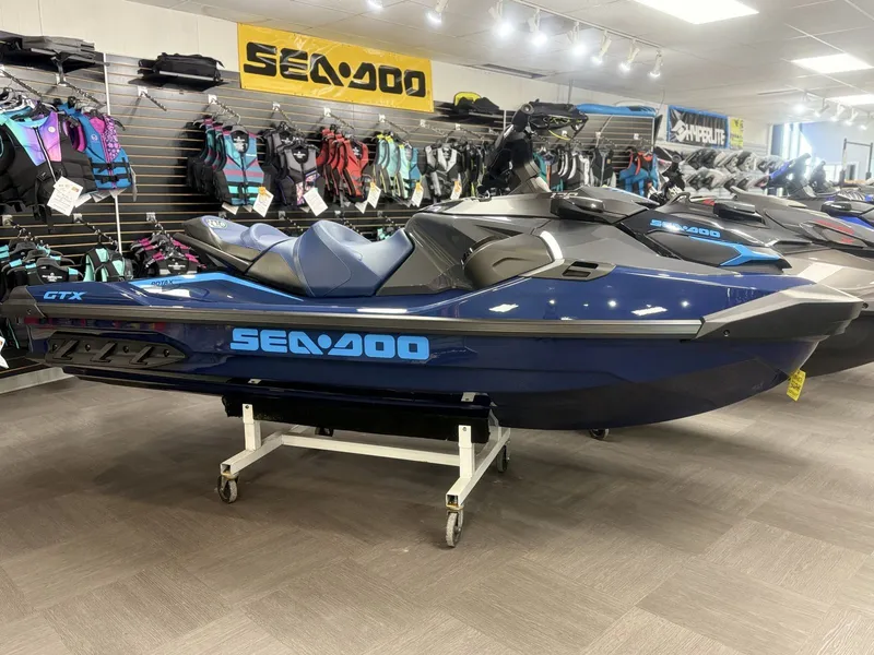 Slide: The Image of Sea-Doo 11sc - Gtx 170 W/snd 2025 - 4