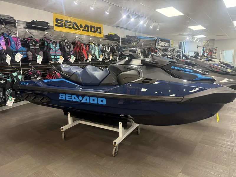 Slide: The Image of Sea-Doo 11sc - Gtx 170 W/snd 2025 - 8