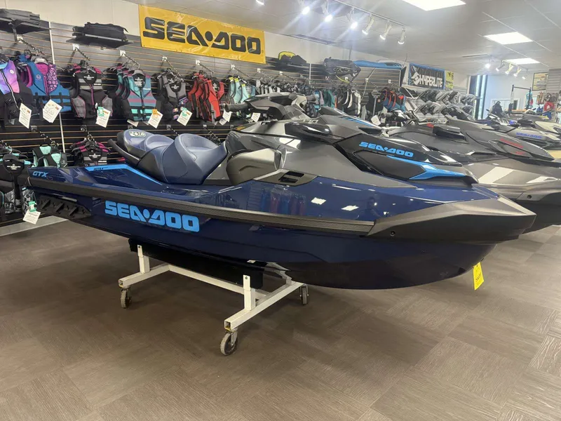 Slide: The Image of Sea-Doo 11sc - Gtx 170 W/snd 2025 - 9