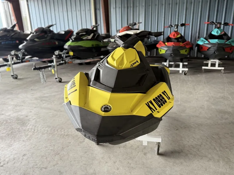 Slide: The Image of Sea-Doo Spark 3up 2016 - 11
