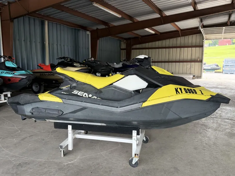 Slide: The Image of Sea-Doo Spark 3up 2016 - 17