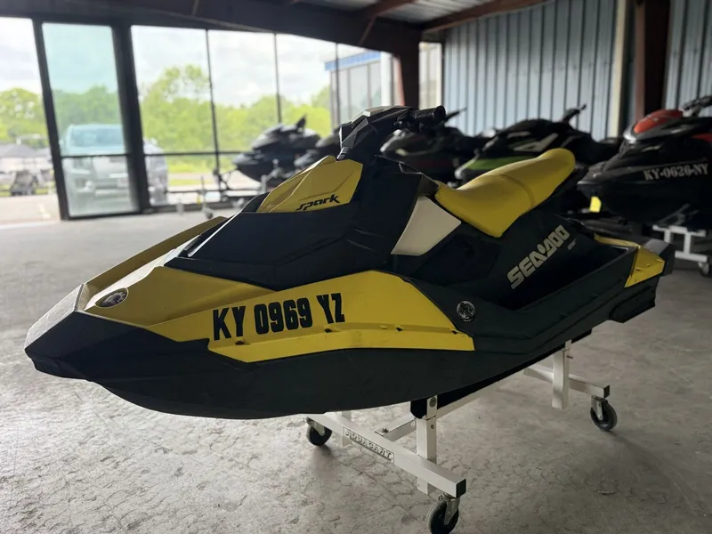 Slide: The Image of Sea-Doo Spark 3up 2016 - 5