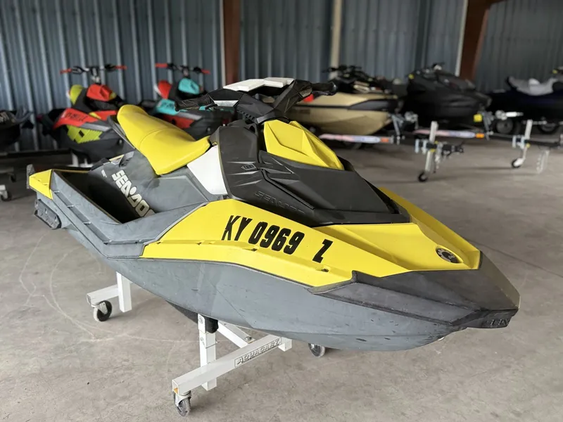 Slide: The Image of Sea-Doo Spark 3up 2016 - 9