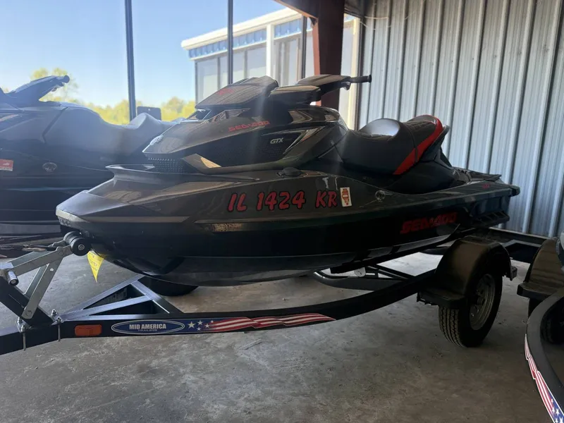 Slide: The Image of Sea-Doo GTX 260 Limited iS 2013 - 13