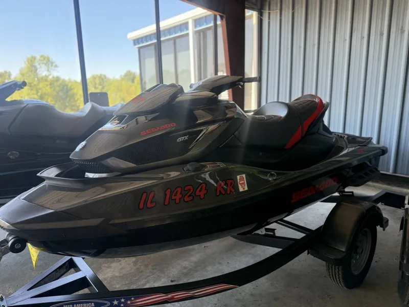 Slide: The Image of Sea-Doo GTX 260 Limited iS 2013 - 14