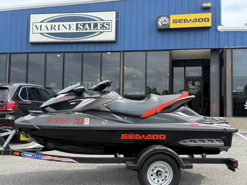 Slide: The Image of Sea-Doo GTX 260 Limited iS 2013 - 3