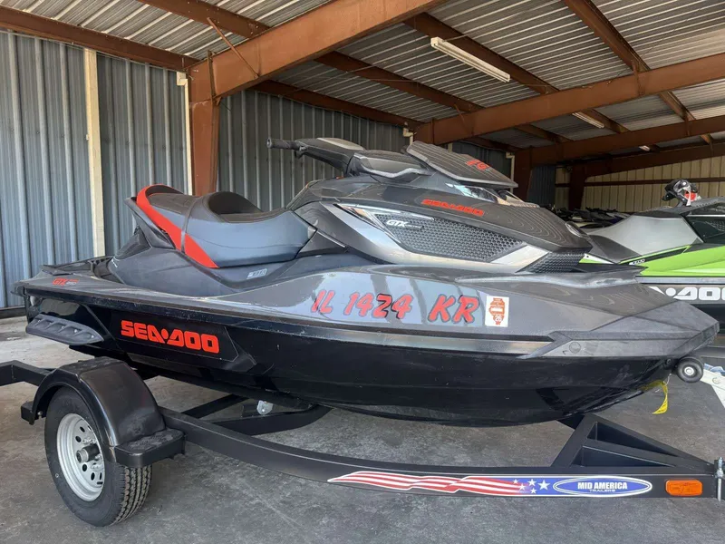 Slide: The Image of Sea-Doo GTX 260 Limited iS 2013 - 8