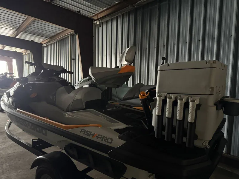 Slide: The Image of Sea-Doo 19rg - Fishpro Trophy 170 W/snd 2024 - 15