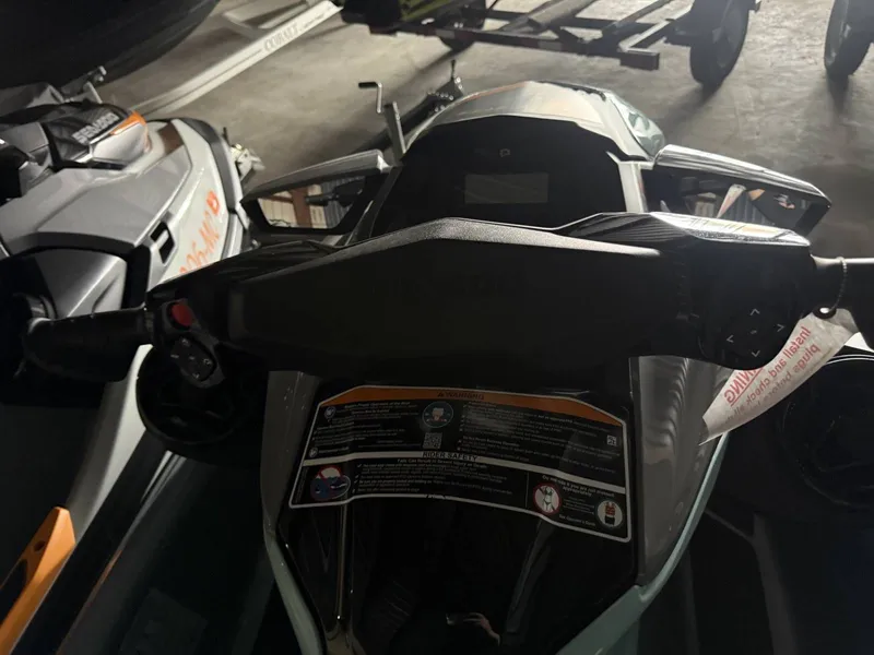 Slide: The Image of Sea-Doo 30rg - Pwc Gti Se 170 W/snd 2024 - 6