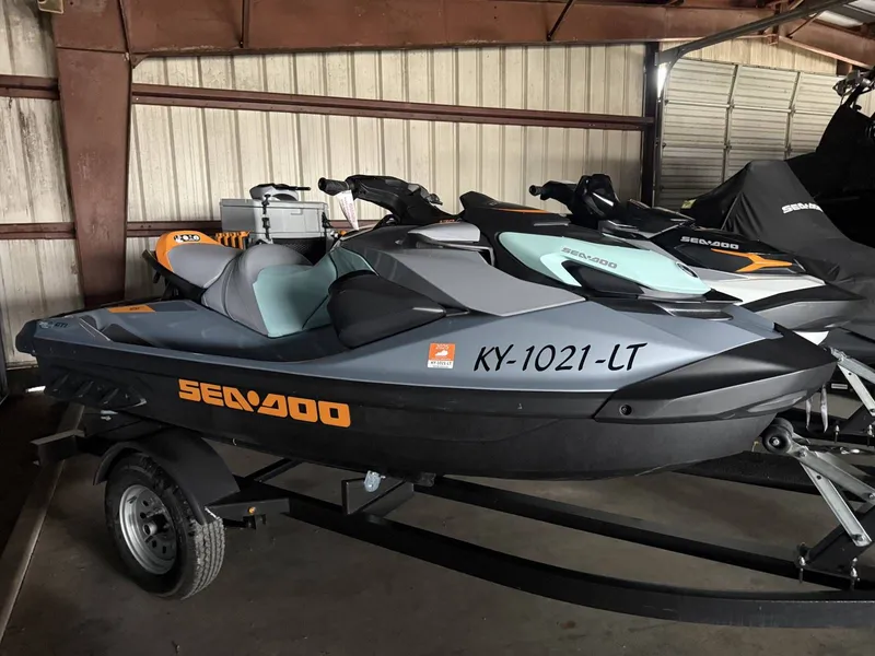 Slide: The Image of Sea-Doo 30rg - Pwc Gti Se 170 W/snd 2024 - 9
