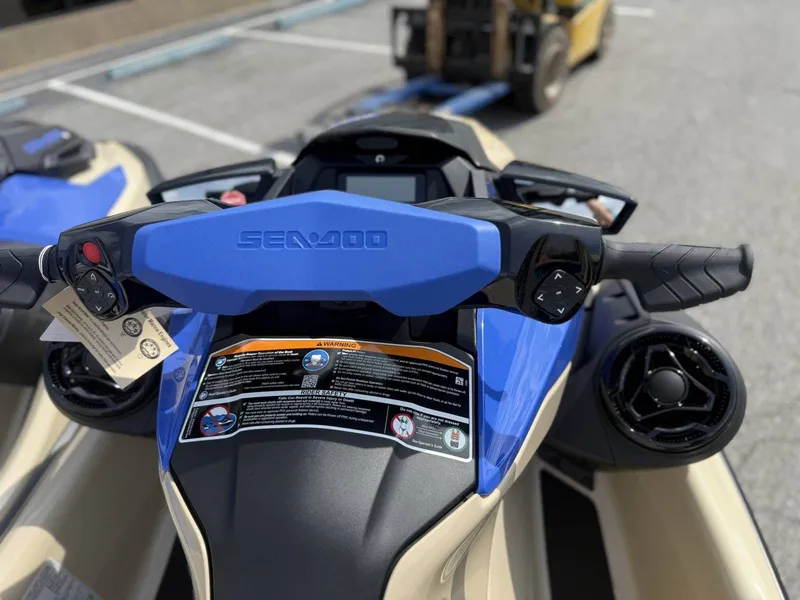 Slide: The Image of Sea-Doo 35ta - Wake 170 W/snd 2026 - 5