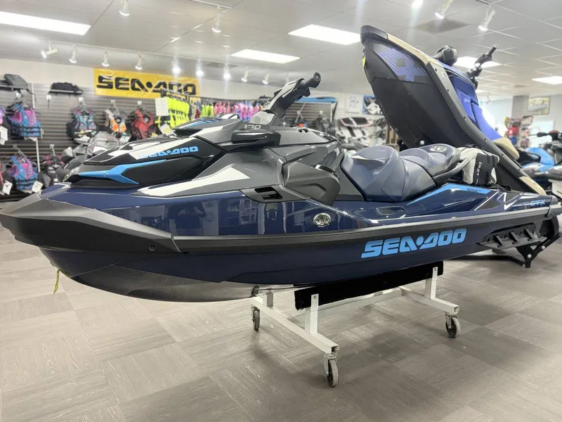 Slide: The Image of Sea-Doo 11ta - Gtx 170 W/snd 2026 - 4