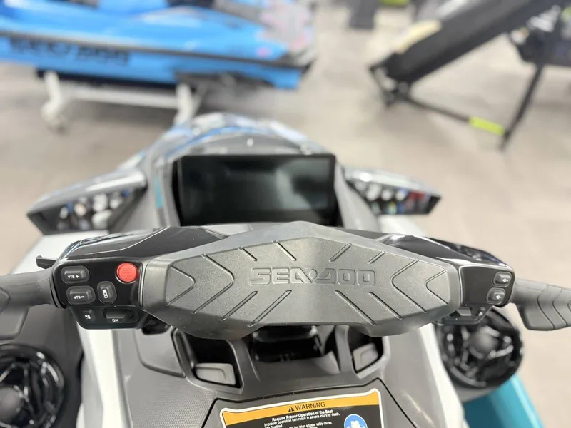 Slide: The Image of Sea-Doo 26td - Gtx Ltd 325 W/snd - Teal Met 2026 - 6