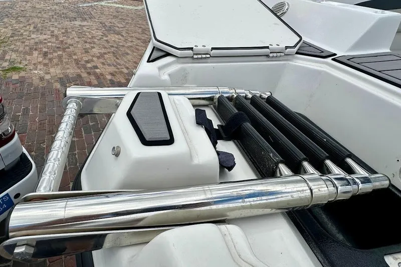 Slide: The Image of 2023 Starcraft SVX 171 OB boat ladder and deck detail. - 9