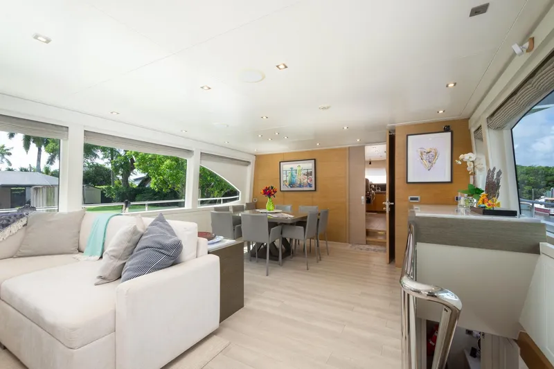 Slide: The Image of Salon aft to port - 2