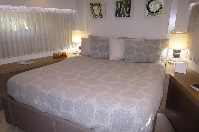 Slide: The Image of Bow VIP - 23