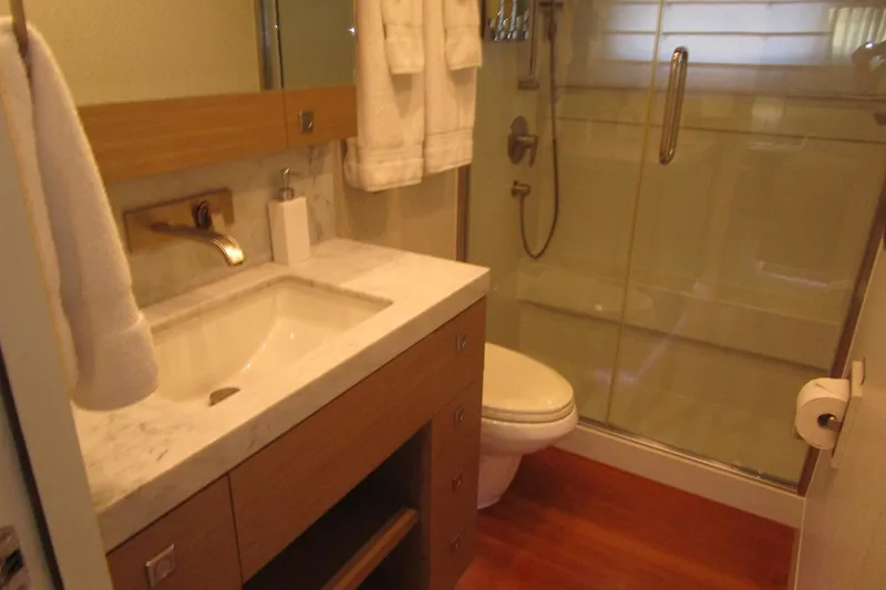 Slide: The Image of Stbd VIP head - 30