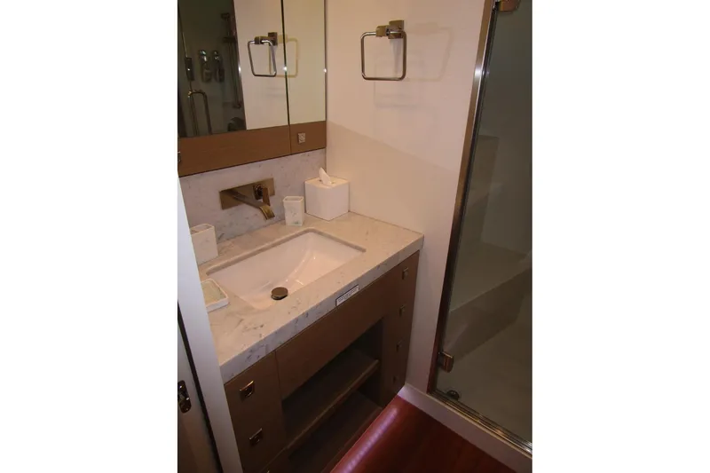 Slide: The Image of Portside head - 32