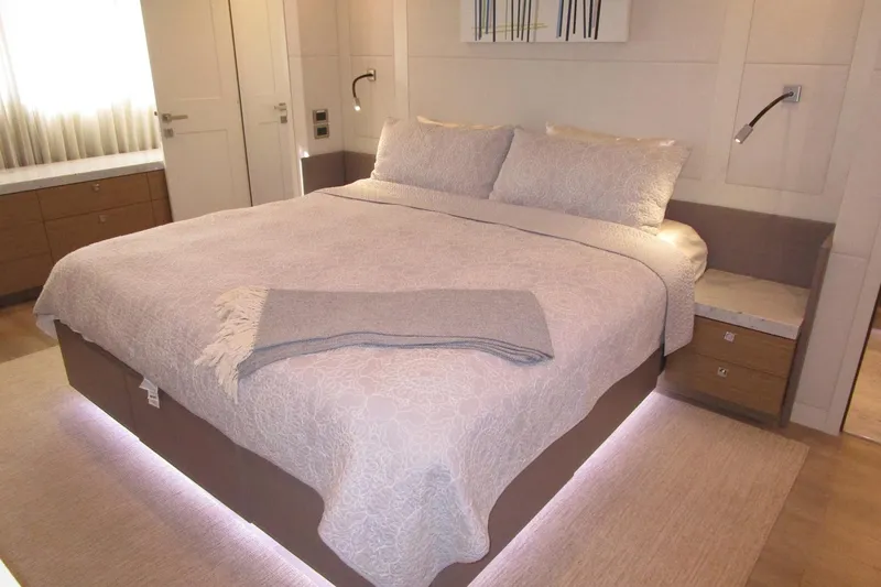 Slide: The Image of Master looking aft to stbd - 35