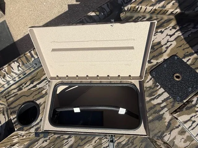 Slide: The Image of Avid 16 Commander 2026 - 9