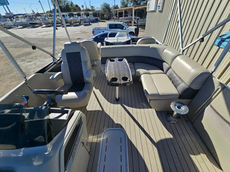 Slide: The Image of Silver Wave 2410 SW5 RLP 2020 - 27