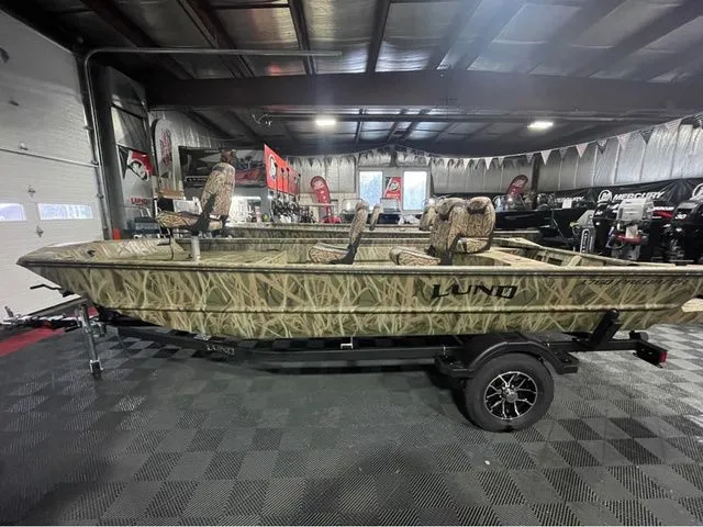 The Image of Lund Predator 1760 Tiller 2026 - 1