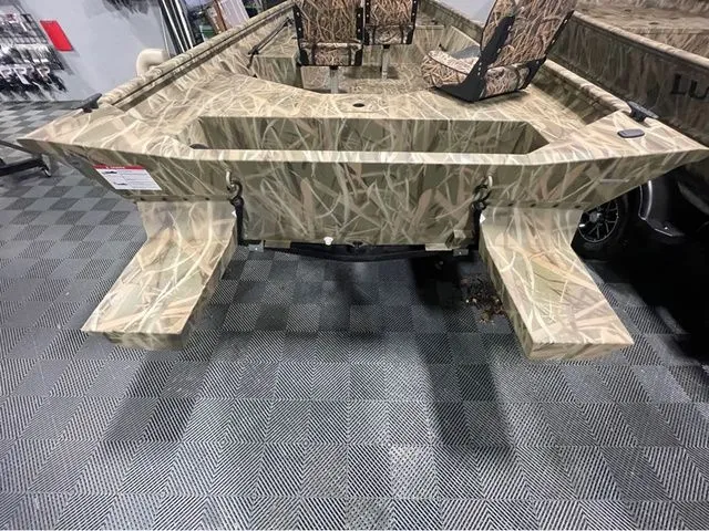 Slide: The Image of Lund Predator 1760 Tiller 2026 - 10