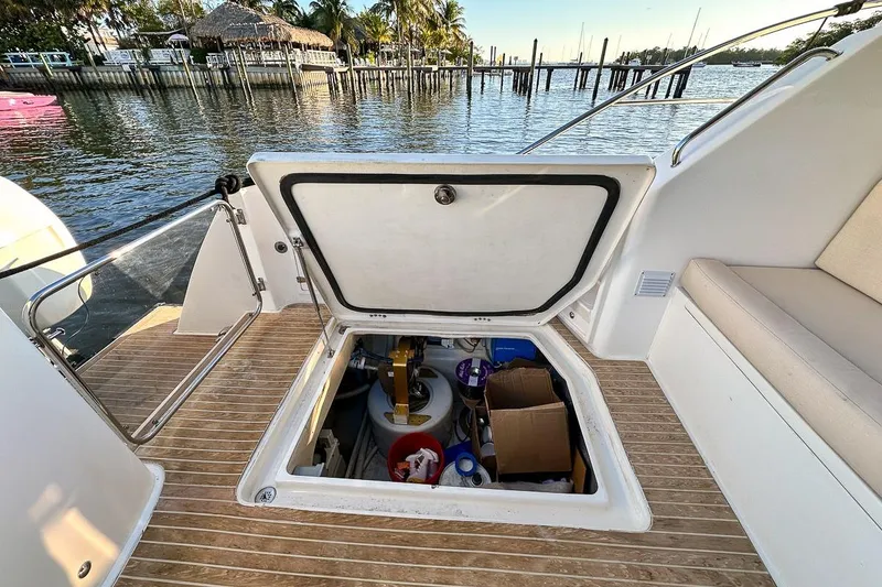 Slide: The Image of Open storage compartment - 25