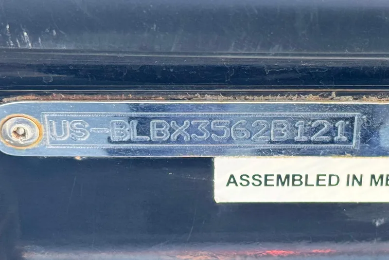 Slide: The Image of Hull identification number on a 2021 Trophy T21 Bay boat, assembled in MB. - 25