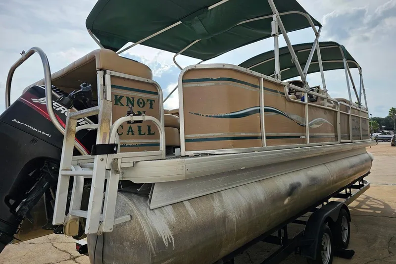 Slide: The Image of 2004 Parti Kraft Admiral 240 RE pontoon boat with canopy and outboard motor. - 16