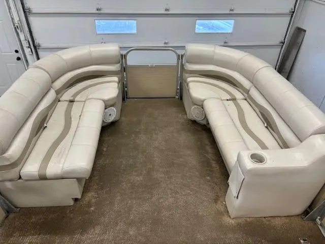 Slide: The Image of Premier 225 Legend ES 2001 - 17