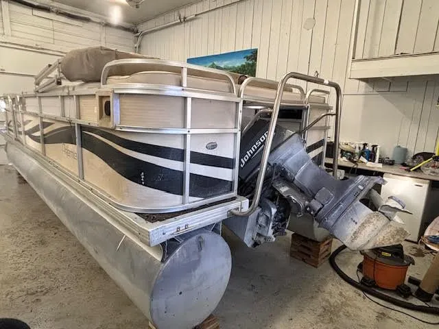 Slide: The Image of Premier 225 Legend ES 2001 - 2