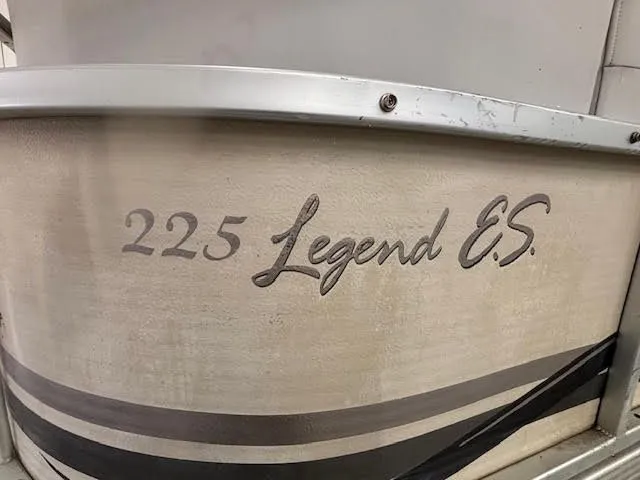 Slide: The Image of Premier 225 Legend ES 2001 - 7