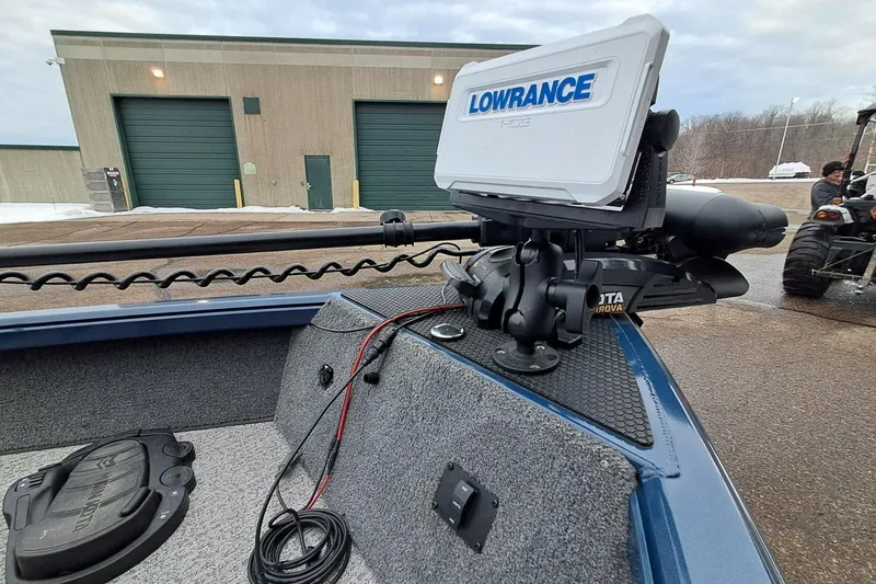 Slide: The Image of 2022 Ranger VS1665T boat with Lowrance fish finder and Minn Kota trolling motor. - 6