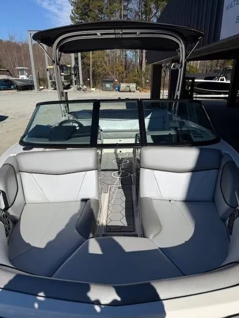 Slide: The Image of MasterCraft NXT20 2017 - 4