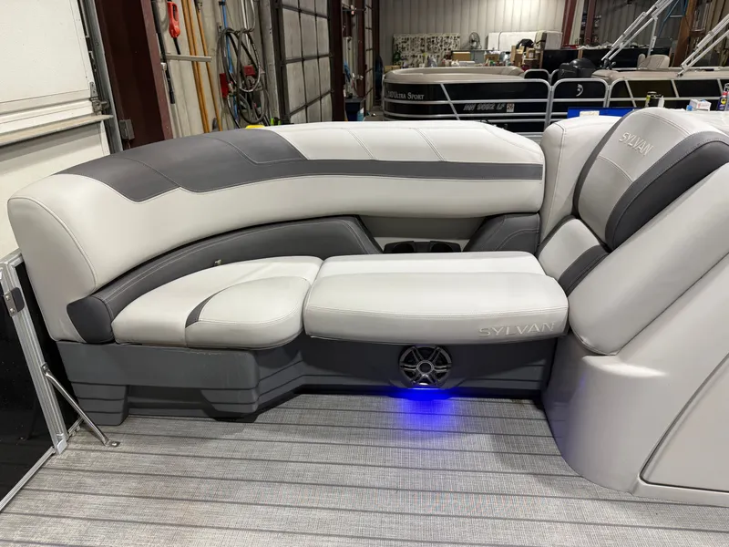 Slide: The Image of Sylvan L3 DLZ 22' Swingback Tritoon & Mercury 150HP 4-Stroke EFI 2022 - 31