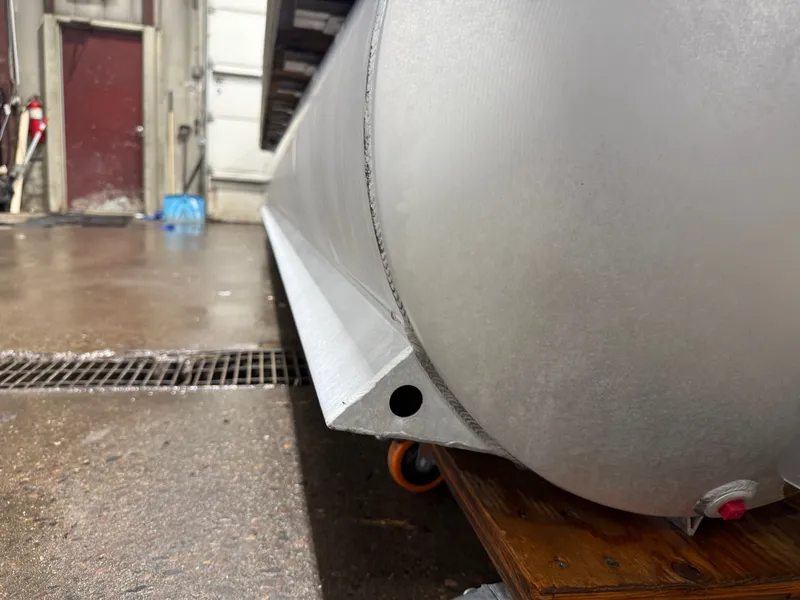 Slide: The Image of Sylvan L3 DLZ 22' Swingback Tritoon & Mercury 150HP 4-Stroke EFI 2022 - 37