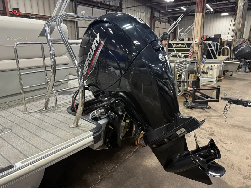 Slide: The Image of Sylvan L3 DLZ 22' Swingback Tritoon & Mercury 150HP 4-Stroke EFI 2022 - 38