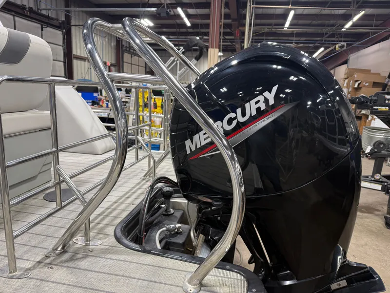 Slide: The Image of Sylvan L3 DLZ 22' Swingback Tritoon & Mercury 150HP 4-Stroke EFI 2022 - 40